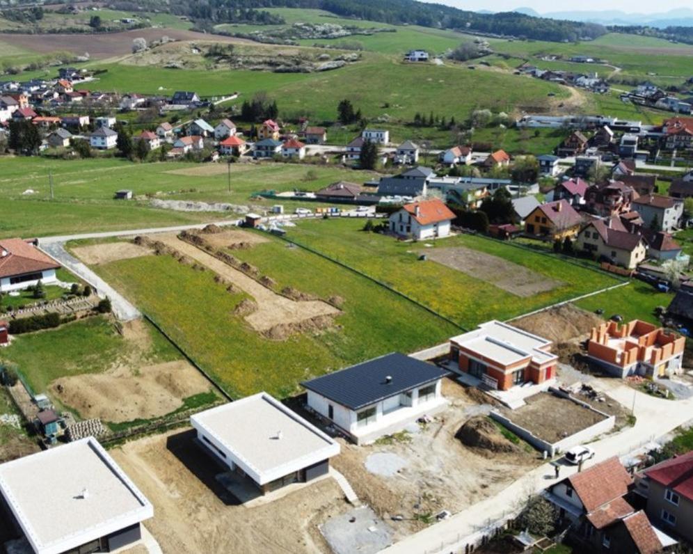 Chcete si postaviť rodinný dom? V článku sa dozviete ako si vybrať správny pozemok