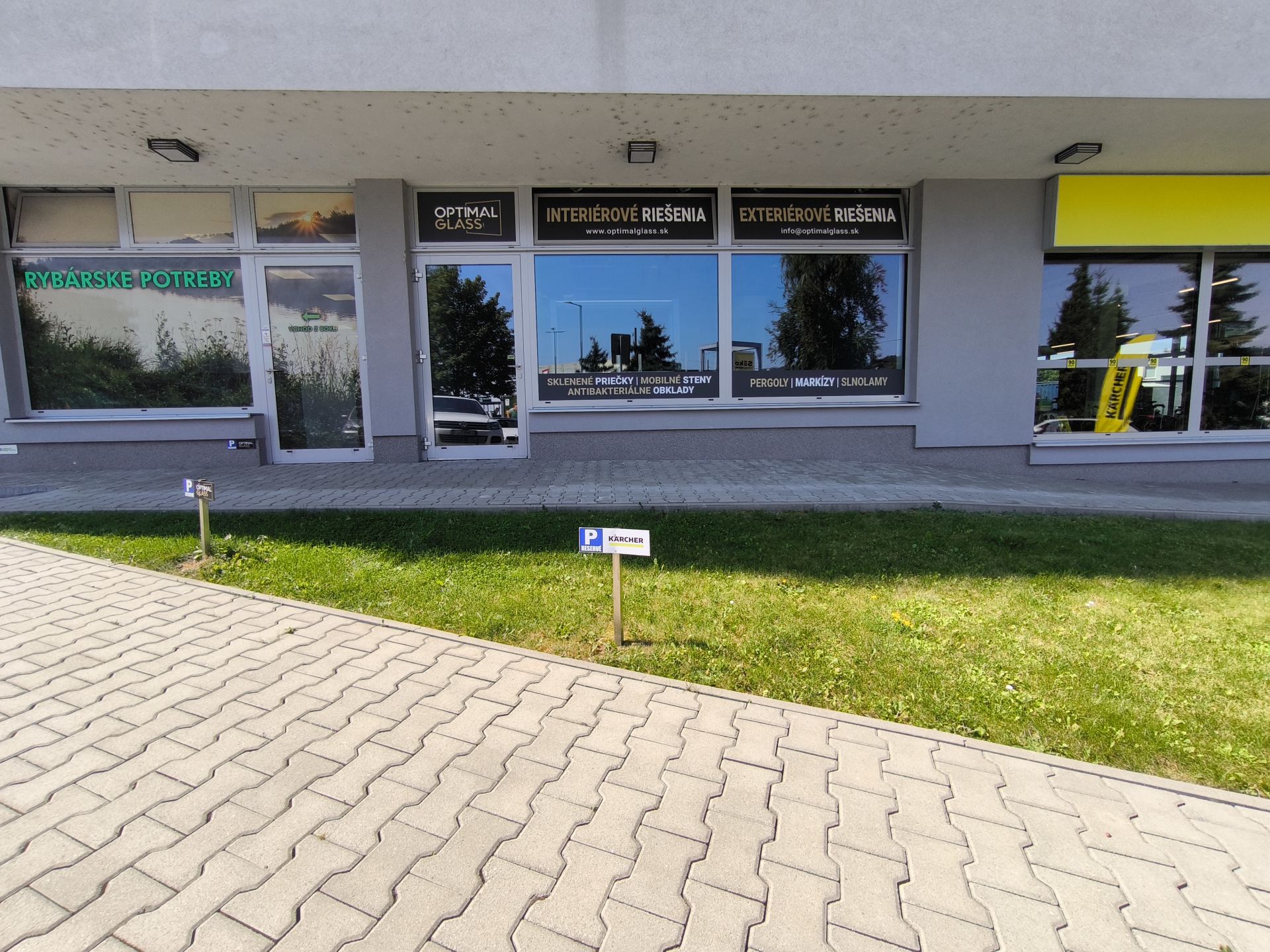 OBCHODNÝ PRIESTOR S VÝBORNOU VIDITEĽNOSŤOU, 91m2, ŽILINA - CENTRUM PRI OC DUBEŇ