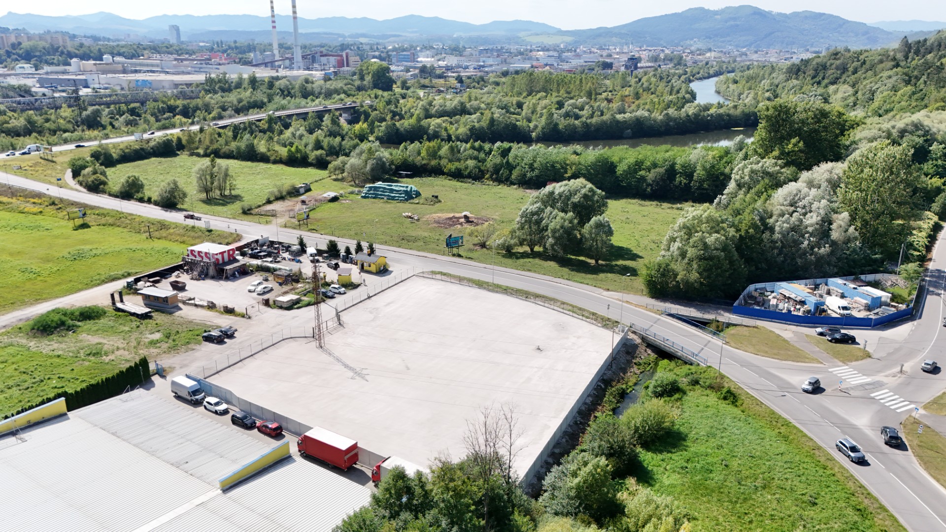 NA PREDAJ – LUKRATÍVNY STAVEBNÝ POZEMOK S PROJEKTOM, 4000m2, ŽILINA - TEPLIČKA NAD VÁHOM