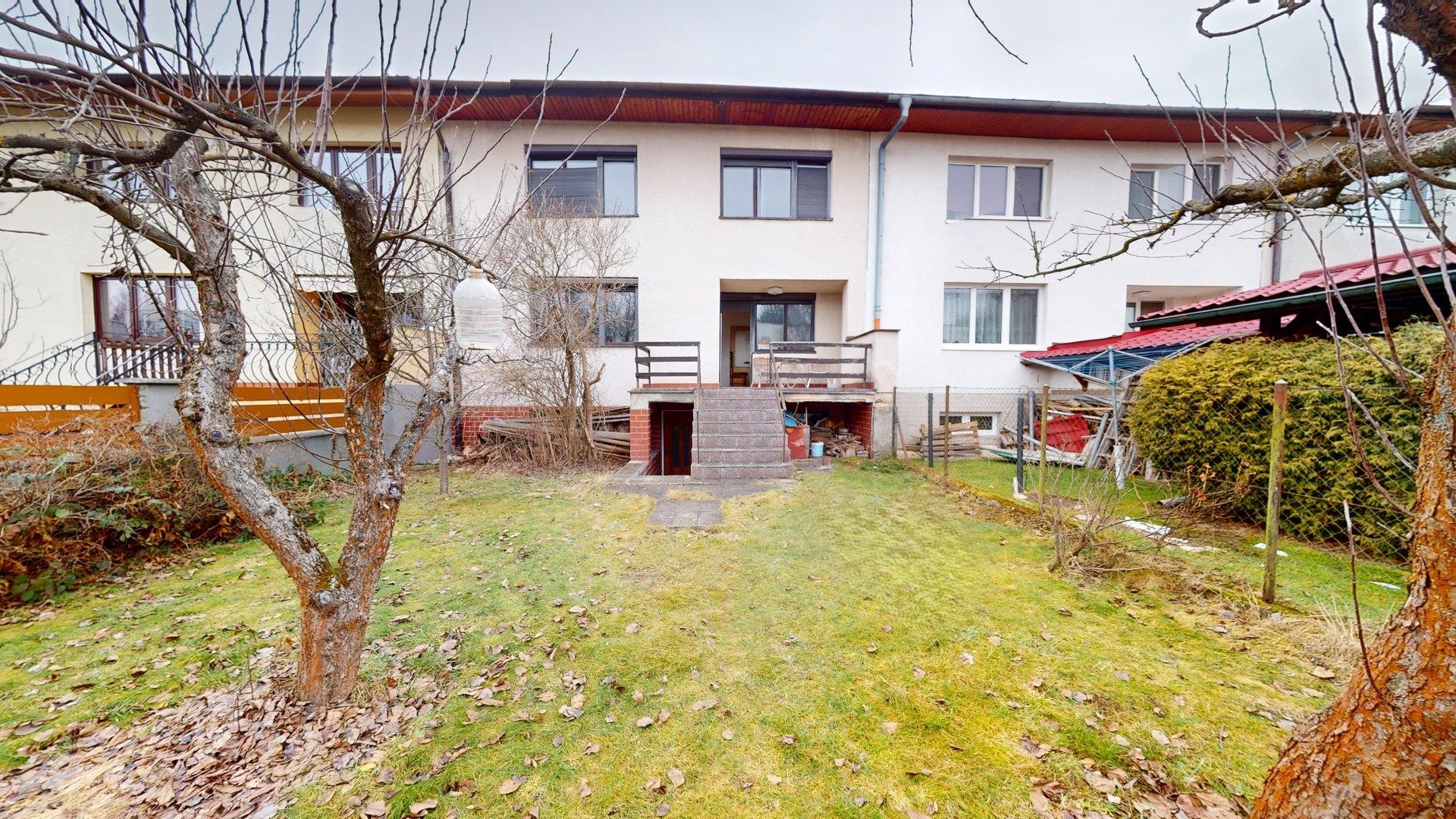 4-IZBOVÝ TEHLOVÝ RADOVÝ DOM, POZEMOK 360m2, ŽILINA - ROSINKY