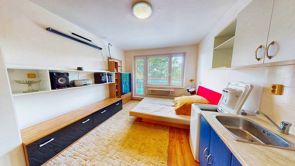 ZREKONŠTRUOVANÁ GARSÓNKA S BALKÓNOM, 20m2, ŽILINA - HLINY VI.