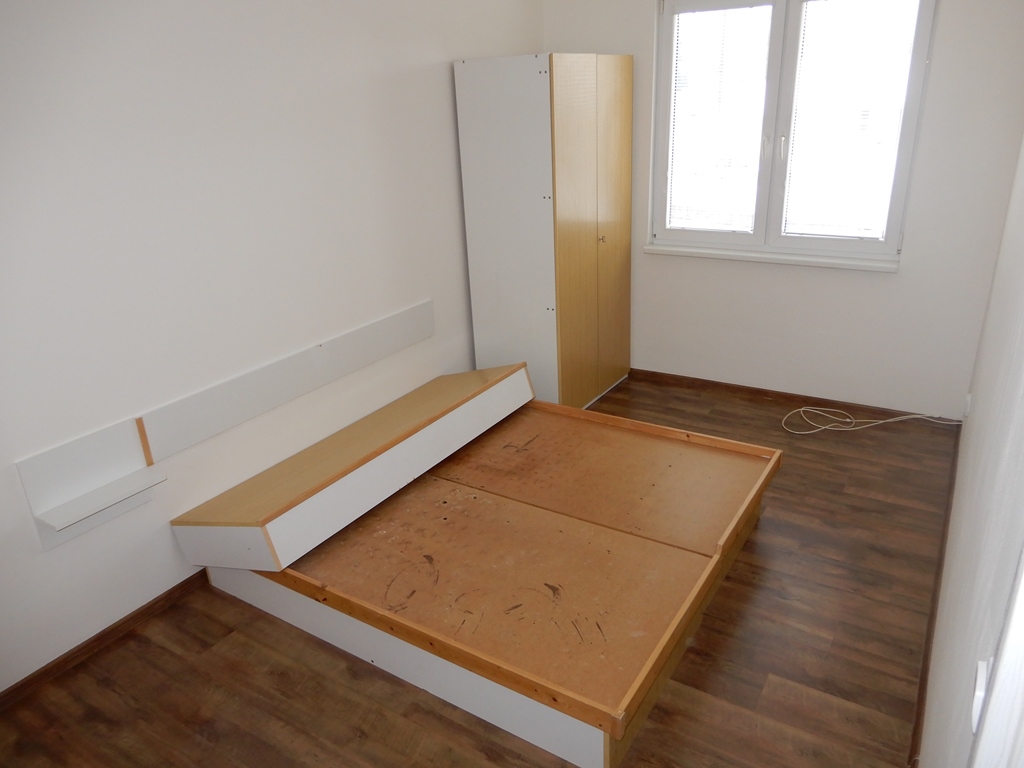 HOME STAGING