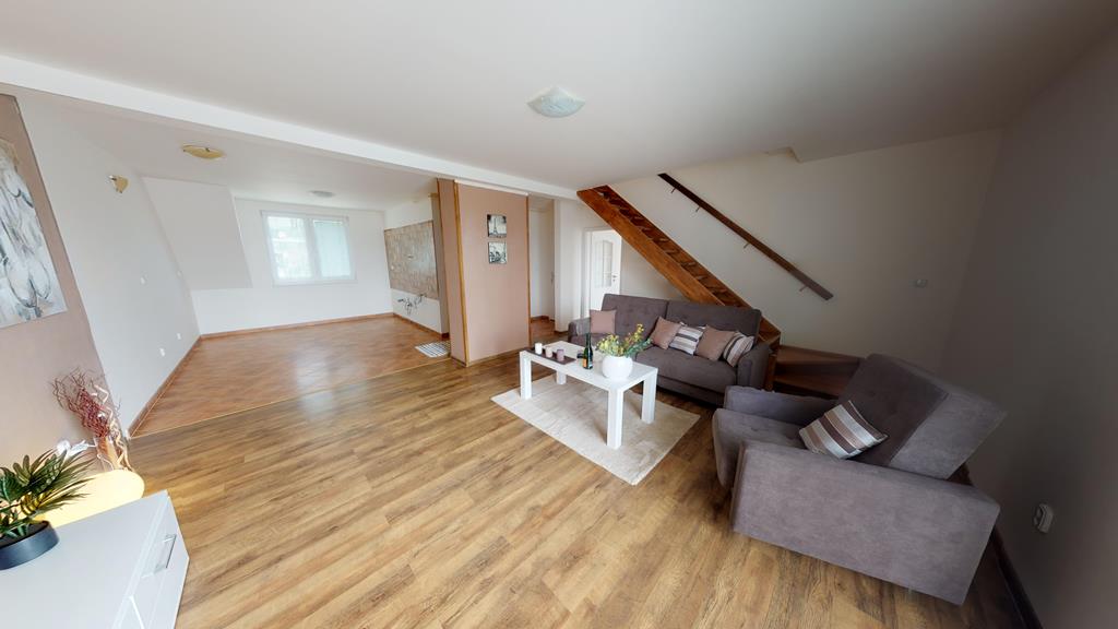 HOME STAGING